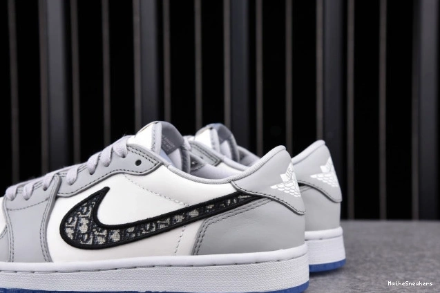 MaikeSneakers CN8607-002 X 1 DR JORDAN OG shoe box) LOW (DR 0630